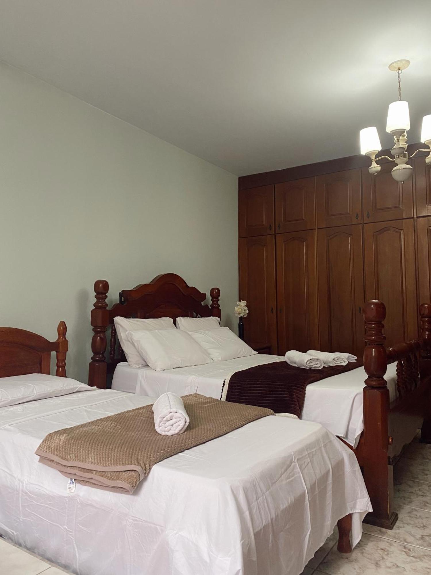 Triana Guest House Foz do Iguaçu Exteriör bild